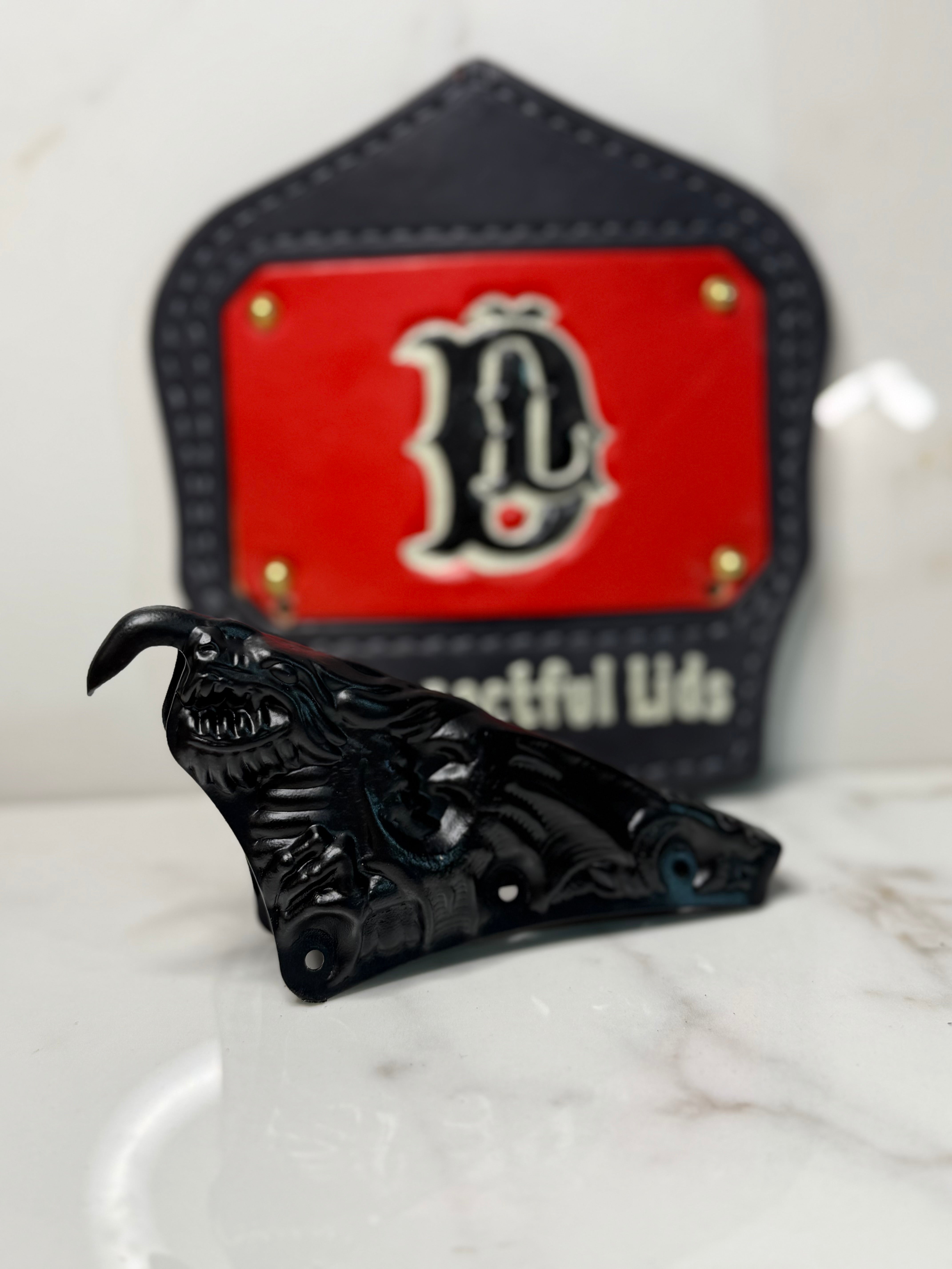 Dragon Front Holder